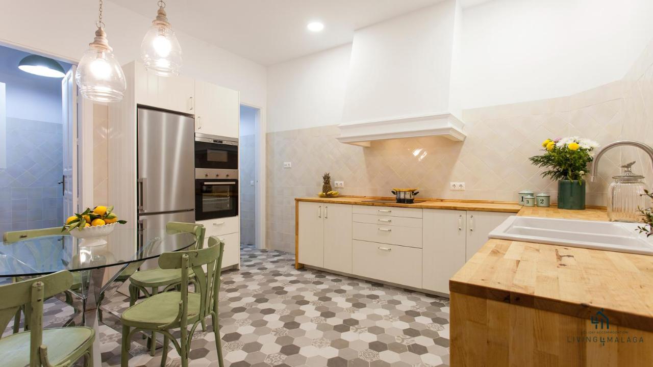 Appartamento Living4Malaga Aduana Presidential Esterno foto
