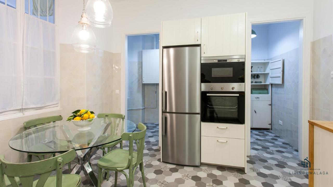Appartamento Living4Malaga Aduana Presidential Esterno foto